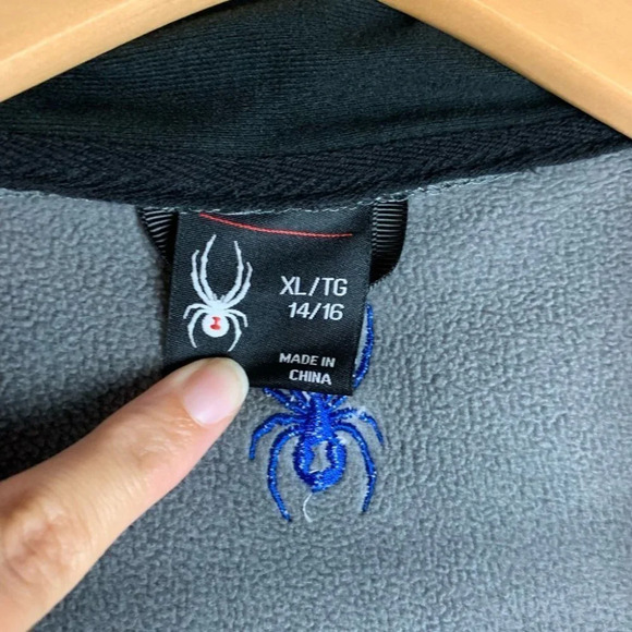 10. Spyder Boys Sweater Jacket Front Zip  Size XL (14-16) - Picture 4 of 8